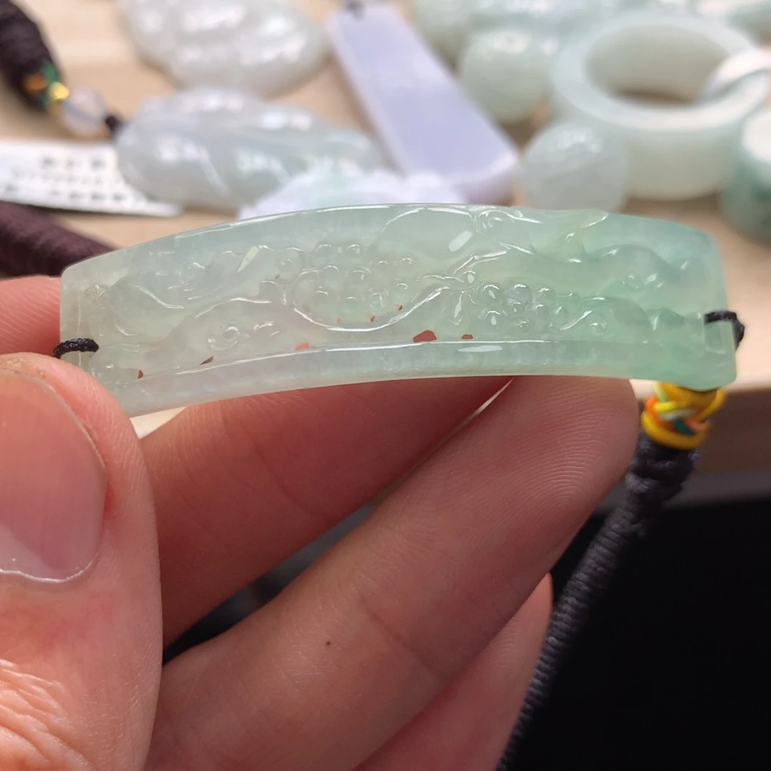 颈饰未镶嵌翡翠吊坠