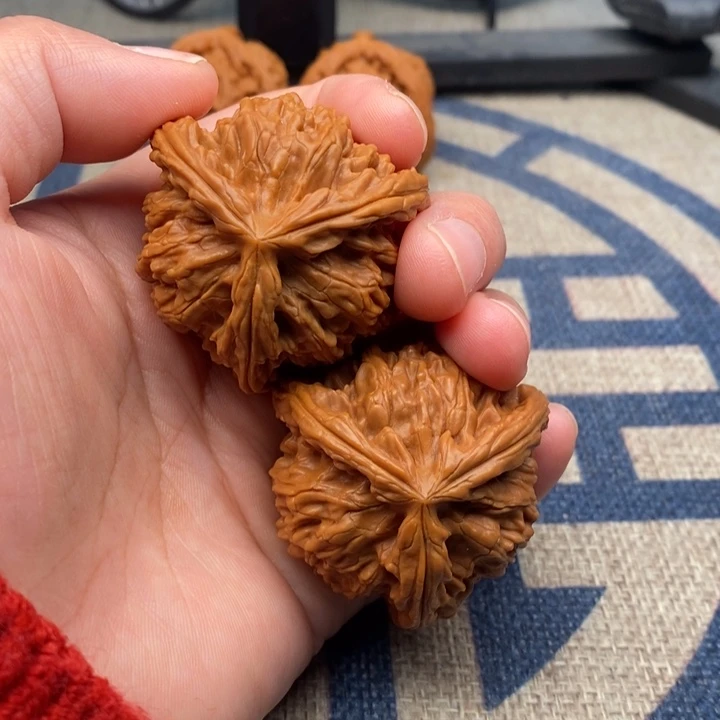 吊坠文玩核桃成**成三棱