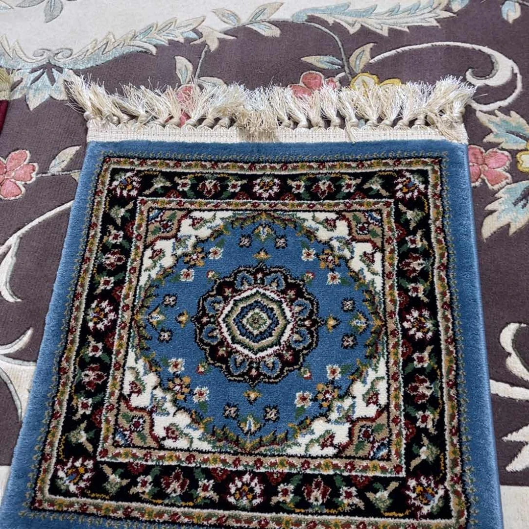 羊毛40×40混纺福利小垫子