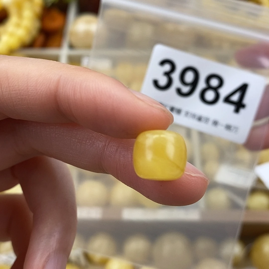 蜜蜡未镶嵌珠宝奇石11坑