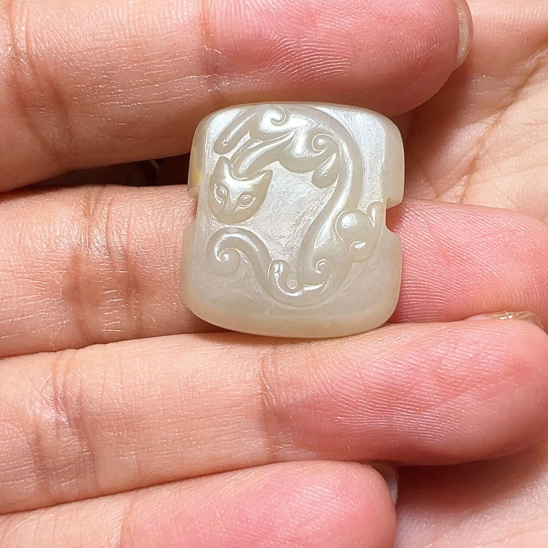 和田玉未镶嵌挂件碎**两