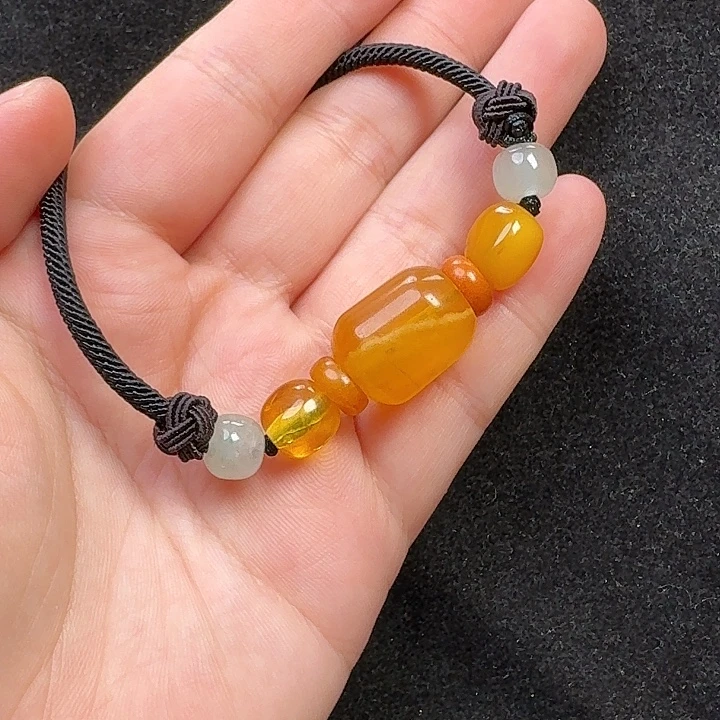 蜜蜡未镶嵌珠宝奇石