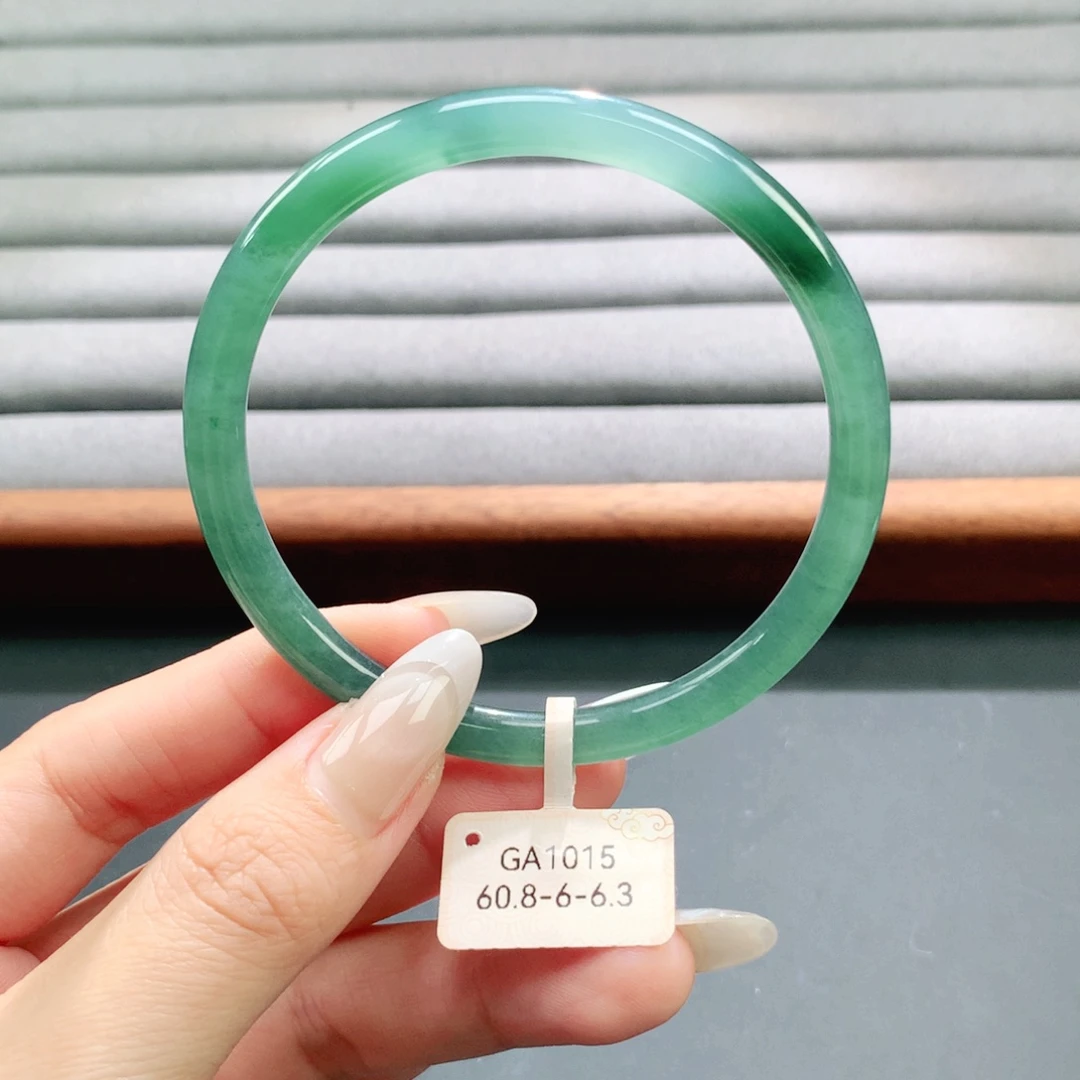 翡翠未镶嵌手镯天然