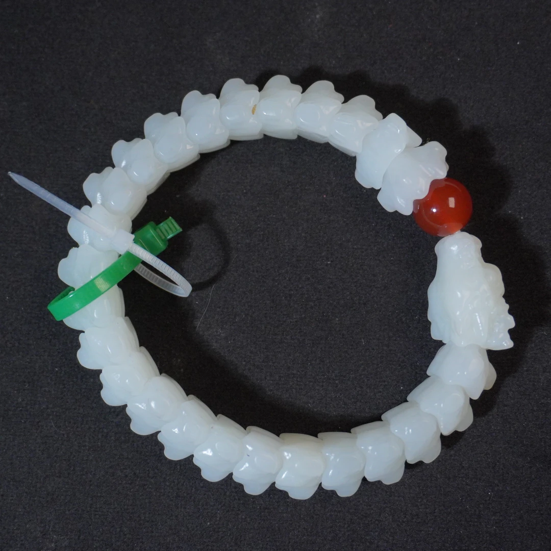 NE36   创汇   和田玉龙纹手串