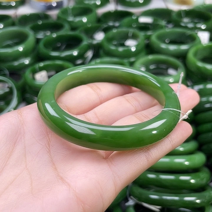 未镶嵌手镯和田玉（碧玉）