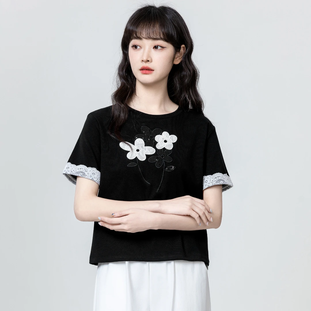 黑色蕾丝拼接短袖T恤女夏2025夏季新款设计感花朵刺绣体恤短上衣