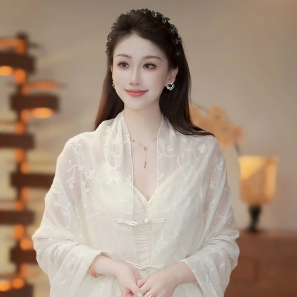 民族风披肩新中式盘扣防晒时尚披肩丝巾夏季薄款新疆西藏海边旅游