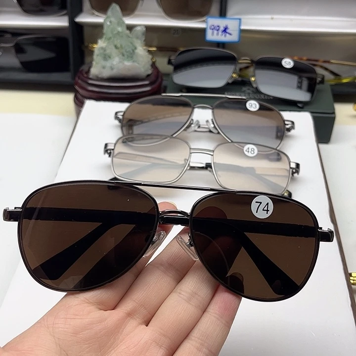 分体式深茶色蛤蟆镜，74