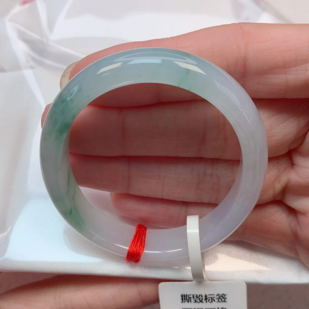 翡翠手镯未镶嵌50贵妃 小手福利