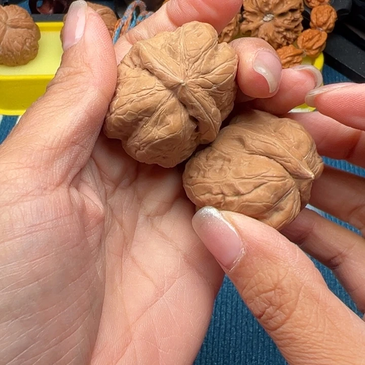 北***星核桃文玩核桃玉蝉