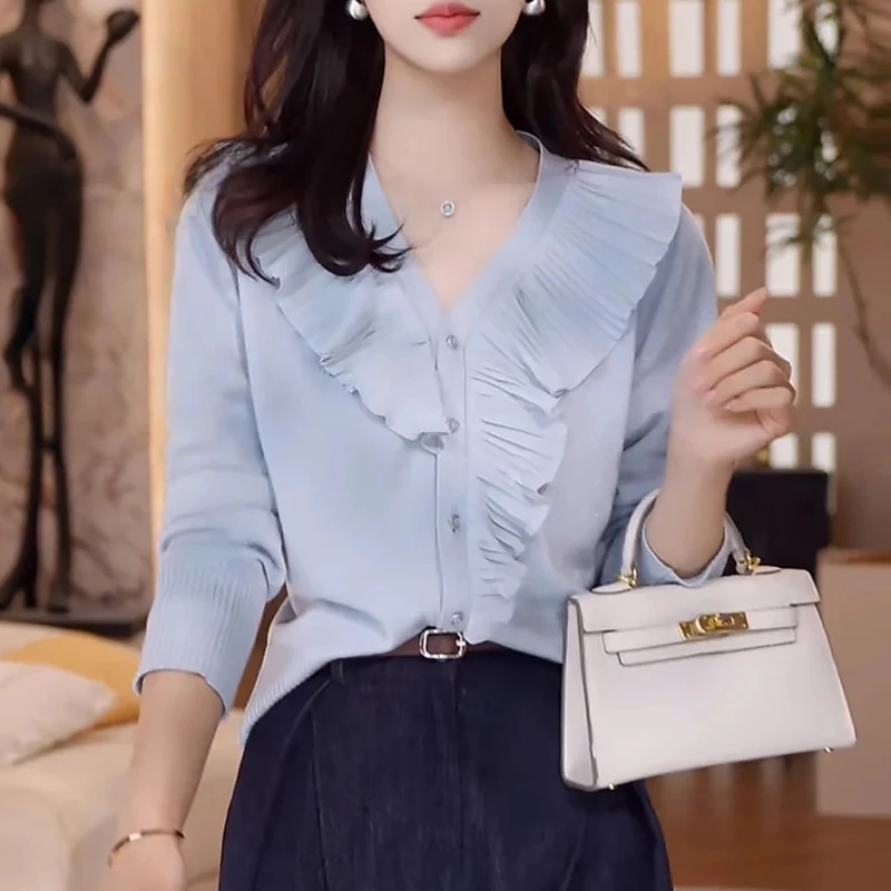 时尚洋气设计V领针织衫女2025秋季新款休闲百搭通勤大码胖MM上衣