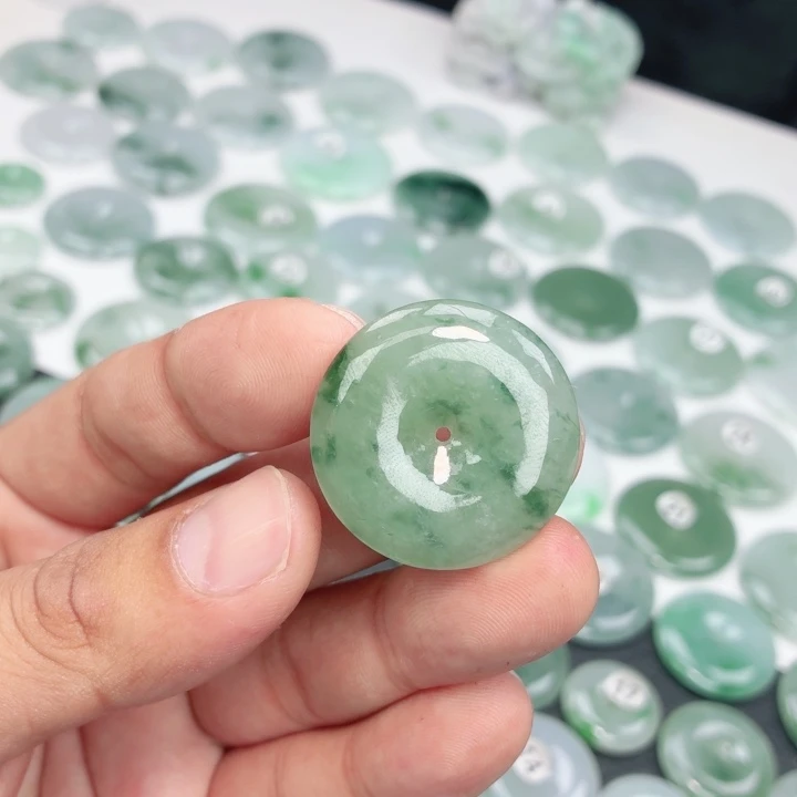 翡翠未镶嵌颈饰缅甸天然A货翡翠30.6-7.2