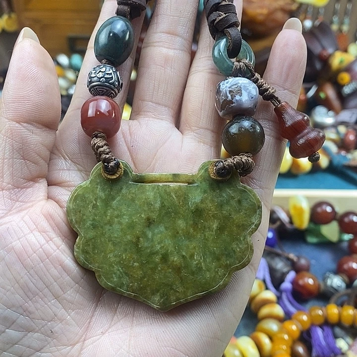 翡翠未镶嵌项链项链