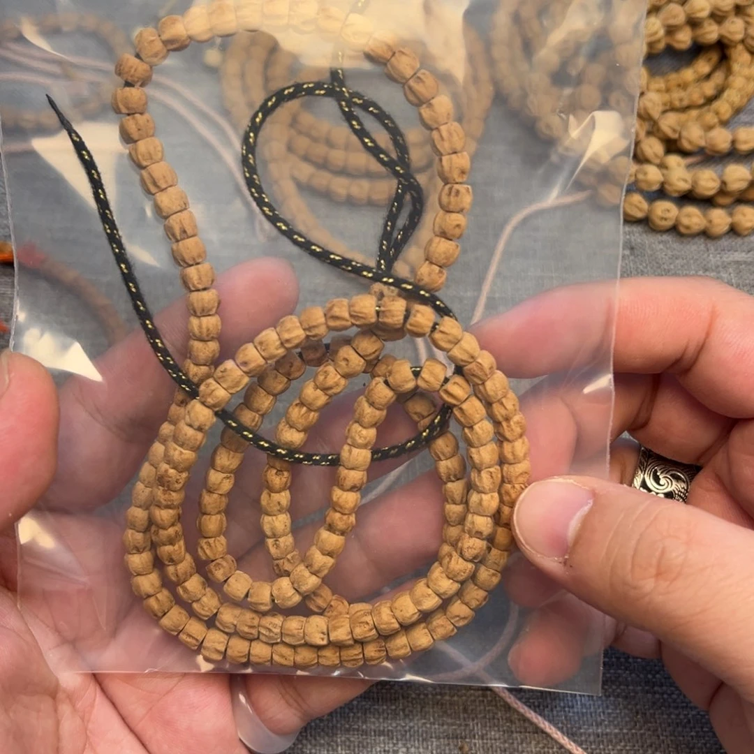 Y***丶柏香籽/百香籽吊坠