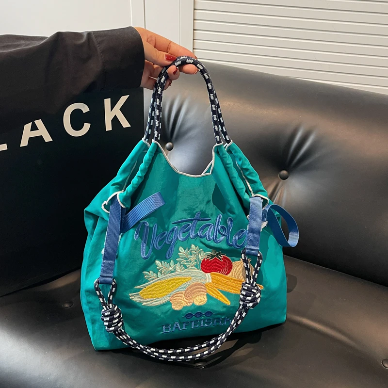 女包大容量女士单肩手提包时尚百搭刺绣款斜挎包牛津布托特包2908