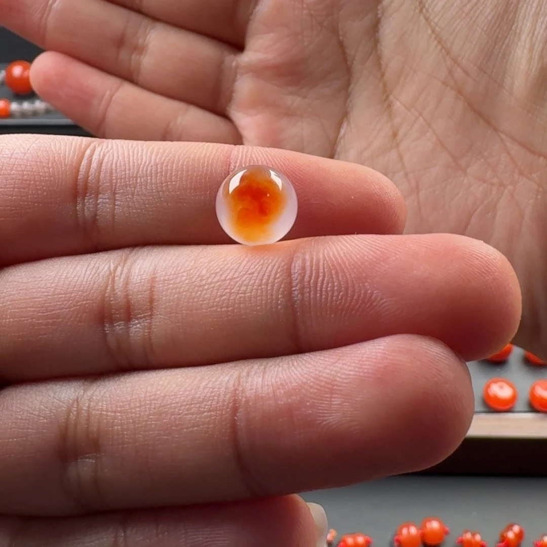 南红玛瑙未镶嵌干掌飘花9.8mm