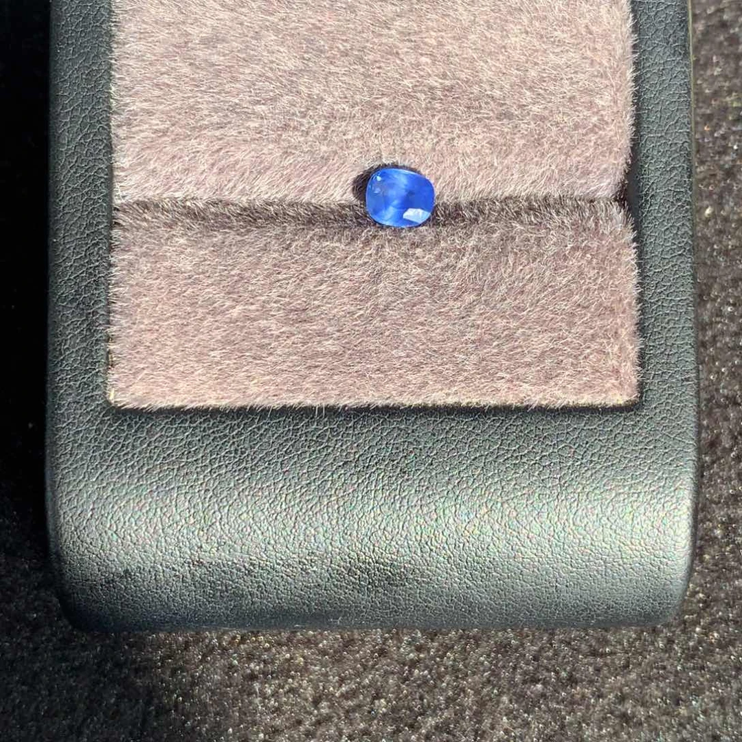 裸石蓝宝石缅甸抹谷天然无烧0.8ct