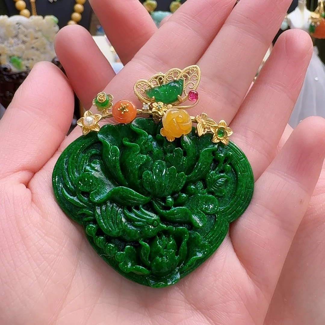 翡翠未镶嵌吊坠(赠链)新货 全绿 绝美