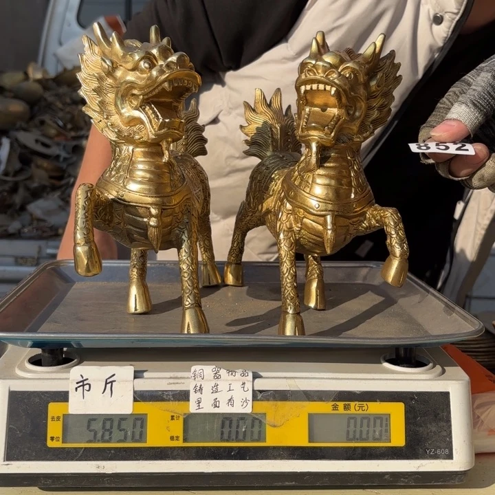 852 铜器物品理性消费