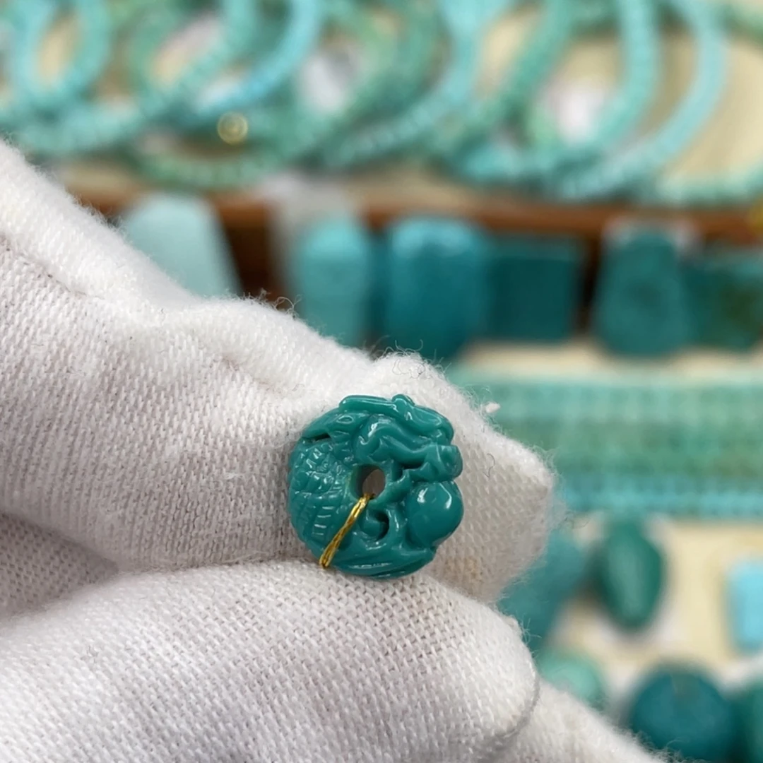 绿松石未镶嵌挂件