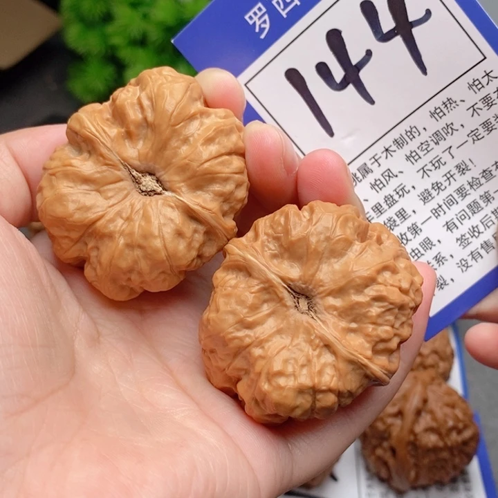 桃核吊坠对****…40蛤蟆头144号牌