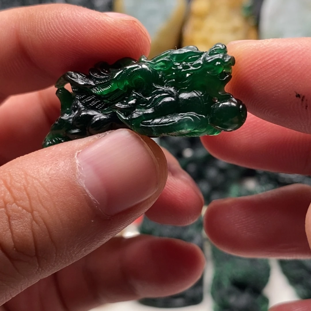 定制翡翠未镶嵌天然翡翠A货貔貅
