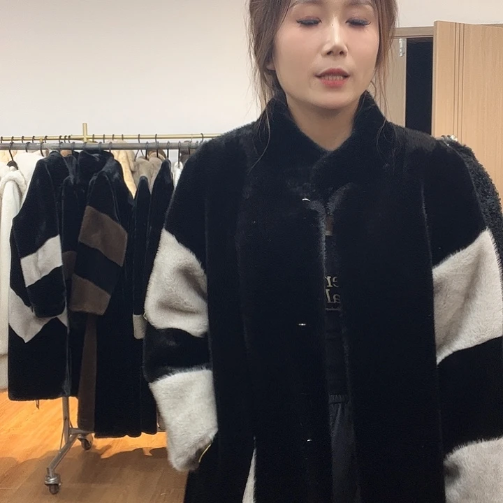 皮毛一体外套女短款