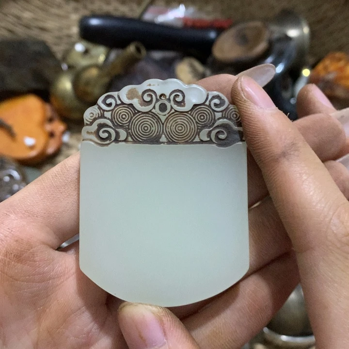 瓷片他家还在我旁边坐