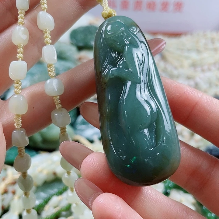 颈饰未镶嵌和田玉