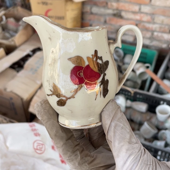 摆件陶瓷盘子碗砂锅都有