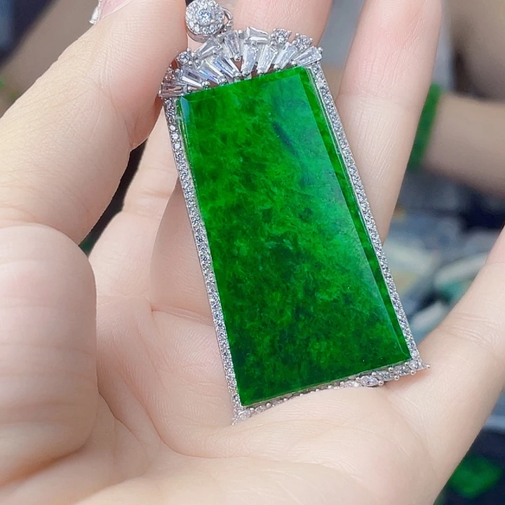 颈饰银S925镶嵌翡翠多样性