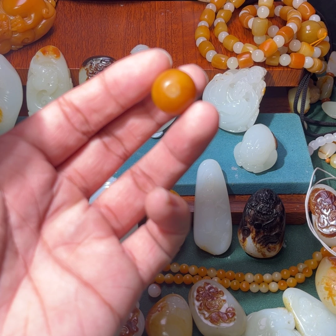 攀***8和田玉未镶嵌颈饰