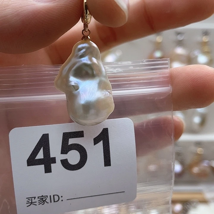 未镶嵌天然珍珠。  漏 漏 漏淡水珍珠