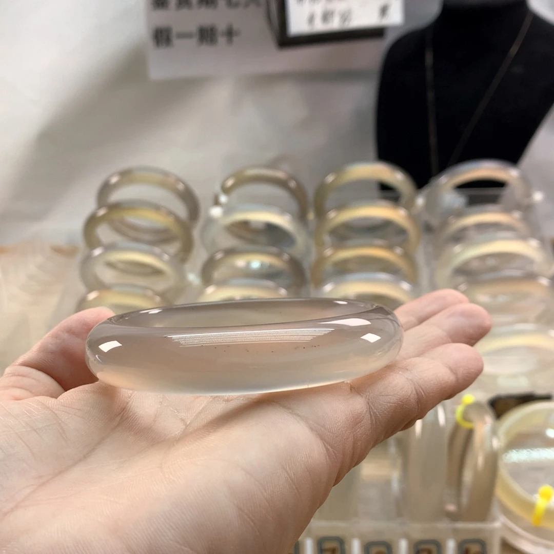 手镯玛瑙/玉髓未镶嵌小*