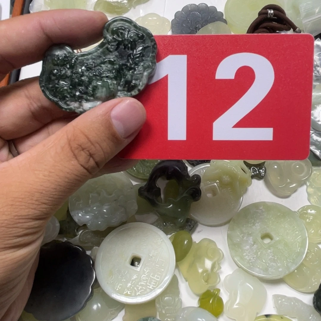 蛇纹石玉合金颈饰