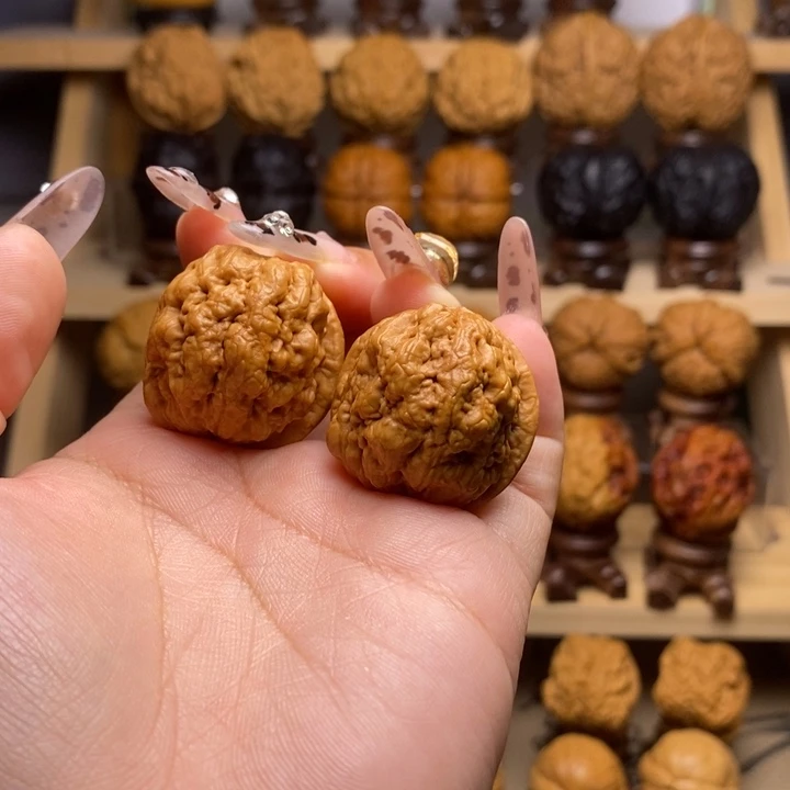 吊坠文玩核桃32血舍利Y38