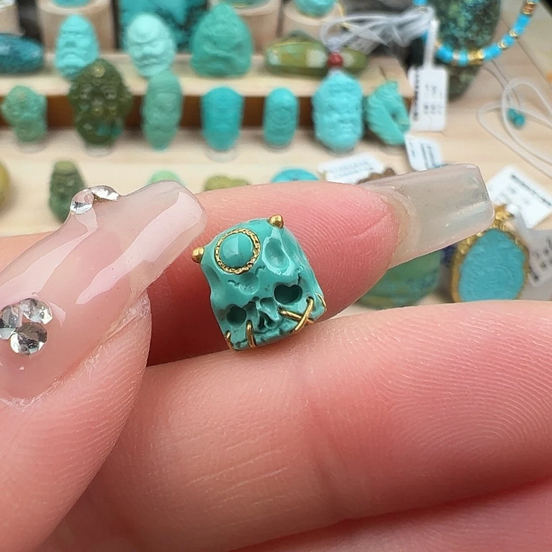 绿松石配饰未镶嵌