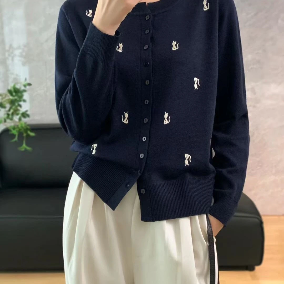 羊毛针织衫女小猫咪绣花针织时尚秋季长袖常规袖