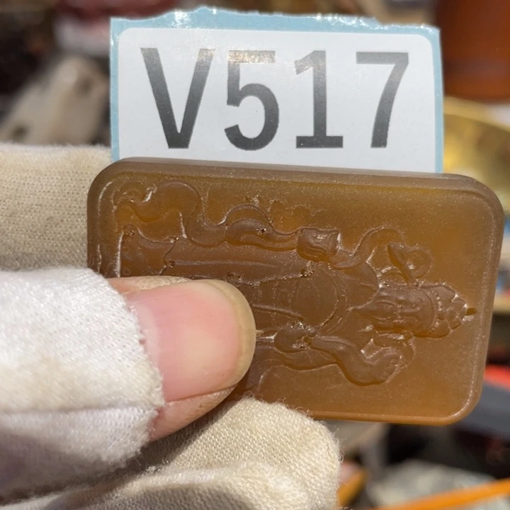 王***圣瓷片二表姐直播火爆热卖