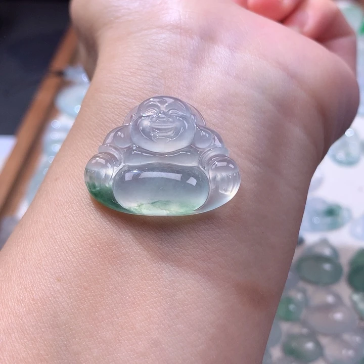 颈饰未镶嵌翡翠高冰飘花佛公