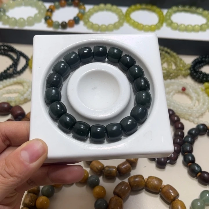 和田玉未镶嵌手链卡12