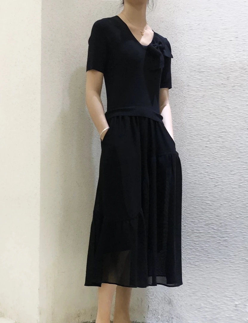 【H125黑色连衣裙百搭休闲款2025夏季新款中长款女士洋气连