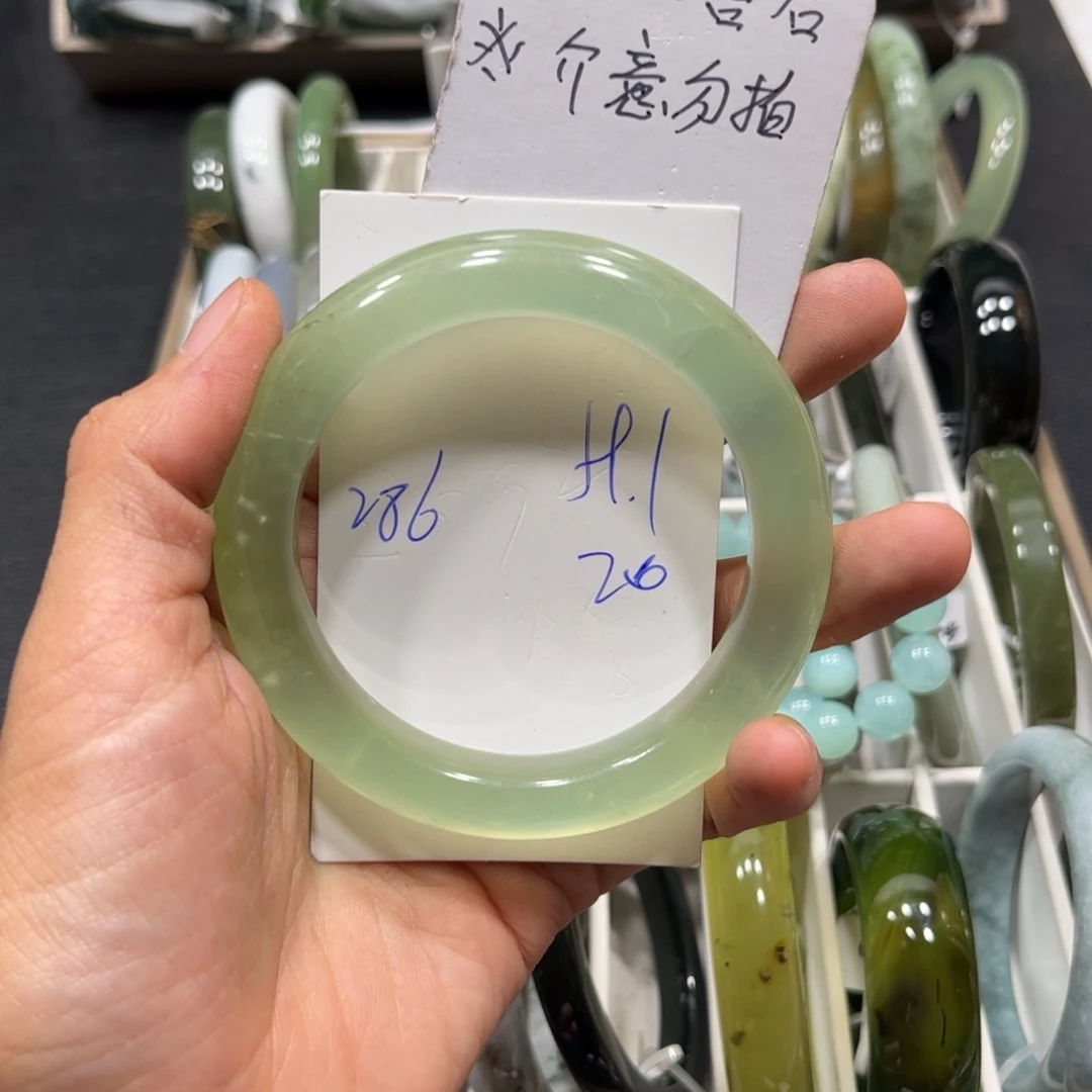 未镶嵌蛇纹石玉手镯