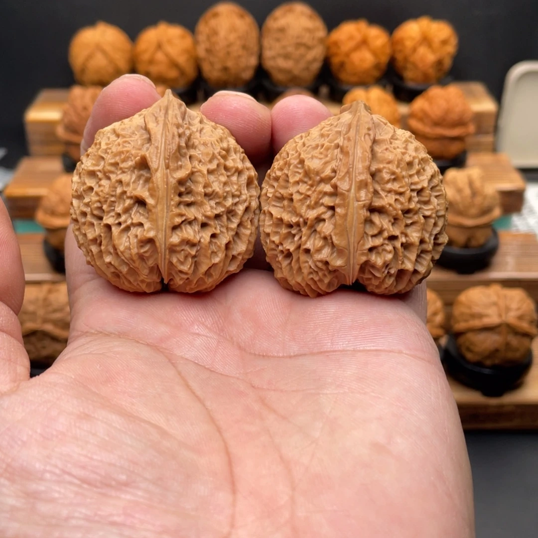 美***峰吊坠文玩核桃粗筋臻龙42尺