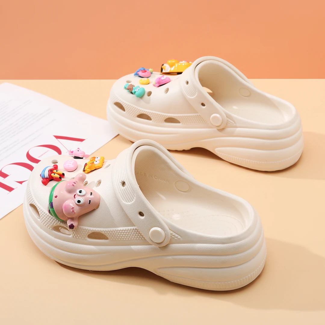 洞洞鞋女夏2025新款外穿厚底增高防滑小个子凉拖时尚踩屎感沙滩鞋