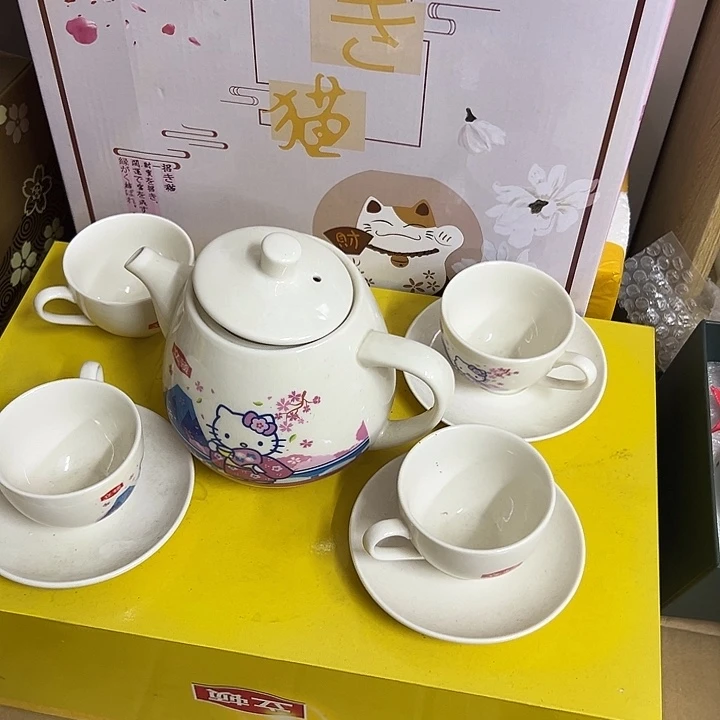 瓷片陶瓷艺术家和艺术家的作品都