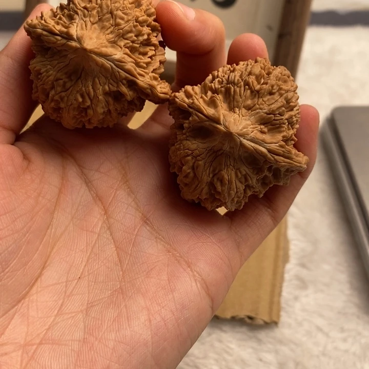 文玩核桃吊坠牛*ヾ满天星