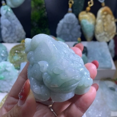 【闪购商品】颈饰未镶嵌翡翠金蟾