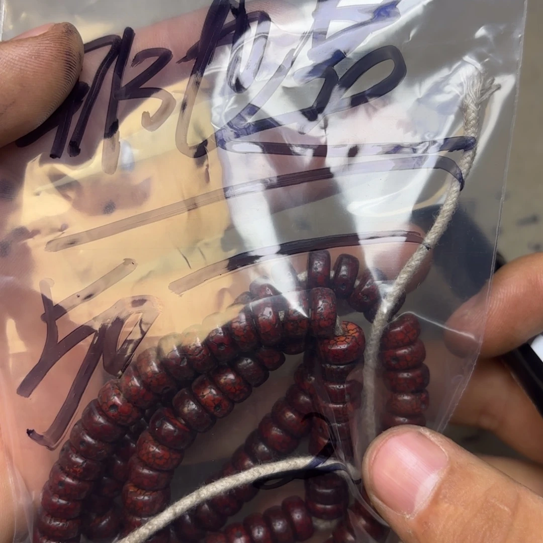 那***是泥塑藏地金刚菩提念珠