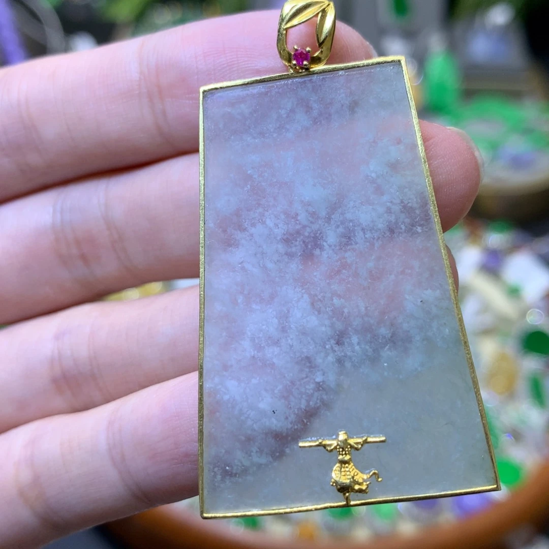 颈饰18K金镶嵌翡翠